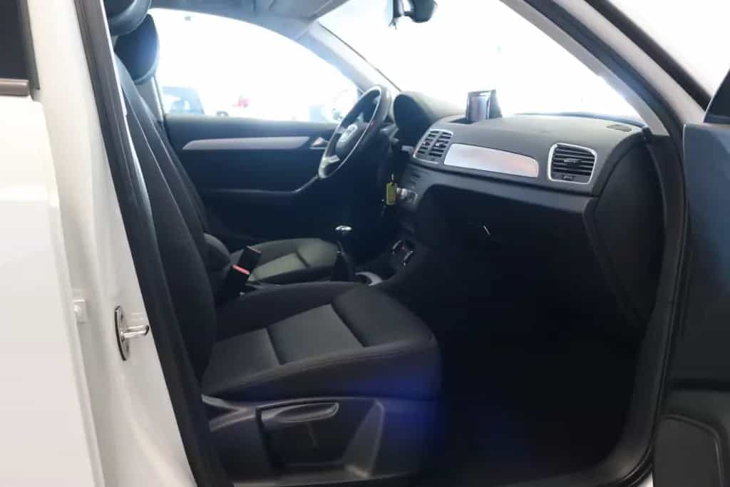 Audi Q3 basis Xenon PDC DAB+ Bergfahrassistent AHK 02/2017-photo-25