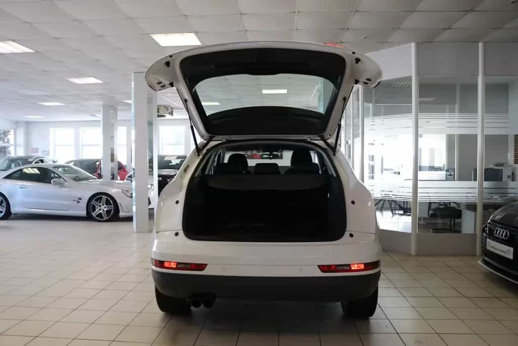 Audi Q3 basis Xenon PDC DAB+ Bergfahrassistent AHK 02/2017-photo-9
