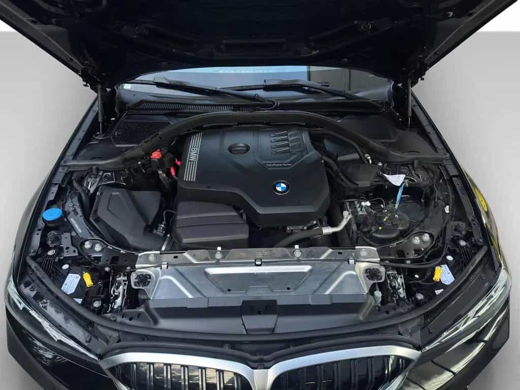 BMW 318 i Touring 07/2023-photo-11