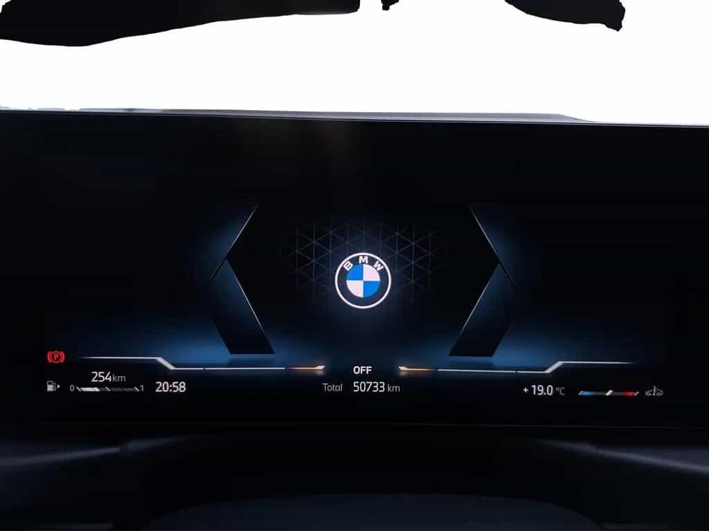 BMW 318 i Touring 07/2023-photo-14