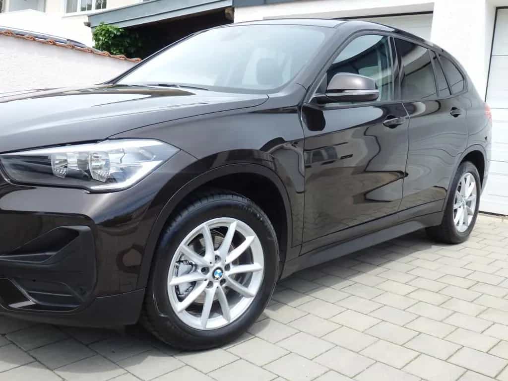 BMW X1 xDrive18d abnAHK Navi Parkass Sitzhzg Komfzug 07/2021-photo-14