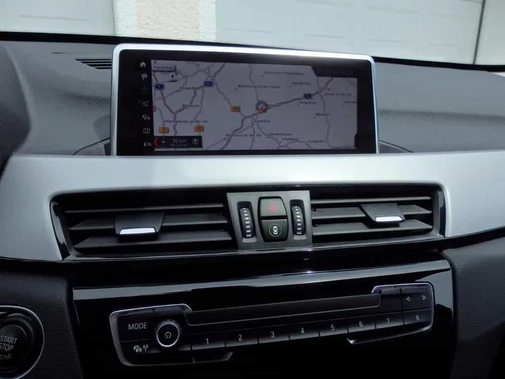 BMW X1 xDrive18d abnAHK Navi Parkass Sitzhzg Komfzug 07/2021-photo-16