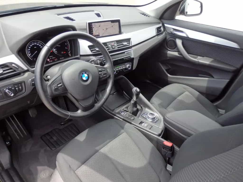 BMW X1 xDrive18d abnAHK Navi Parkass Sitzhzg Komfzug 07/2021-photo-4