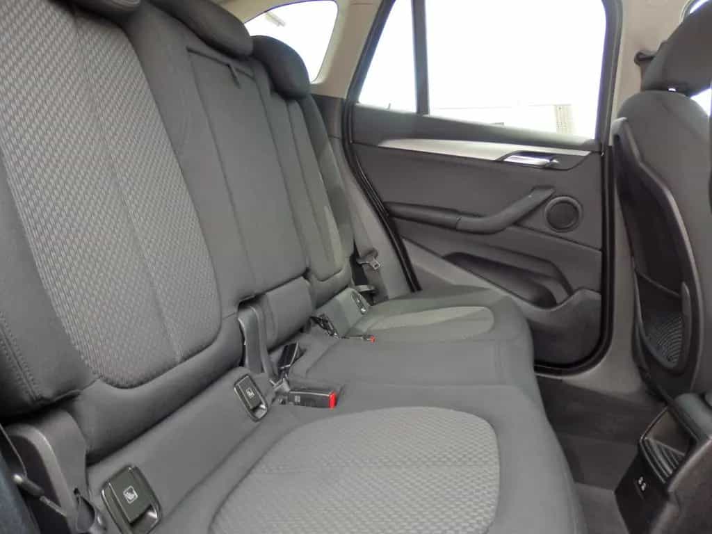 BMW X1 xDrive18d abnAHK Navi Parkass Sitzhzg Komfzug 07/2021-photo-6