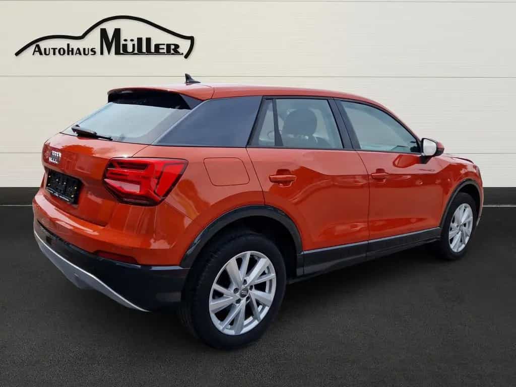 Audi Q2 30 TDI design *KUNDENAUFTRAG* +Navi+ ACC-Temp 03/2019-photo-3