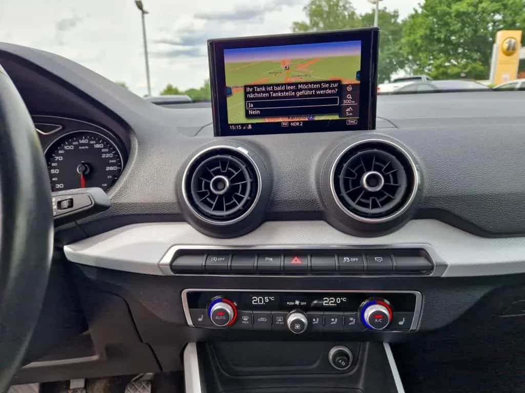 Audi Q2 30 TDI design *KUNDENAUFTRAG* +Navi+ ACC-Temp 03/2019-photo-9
