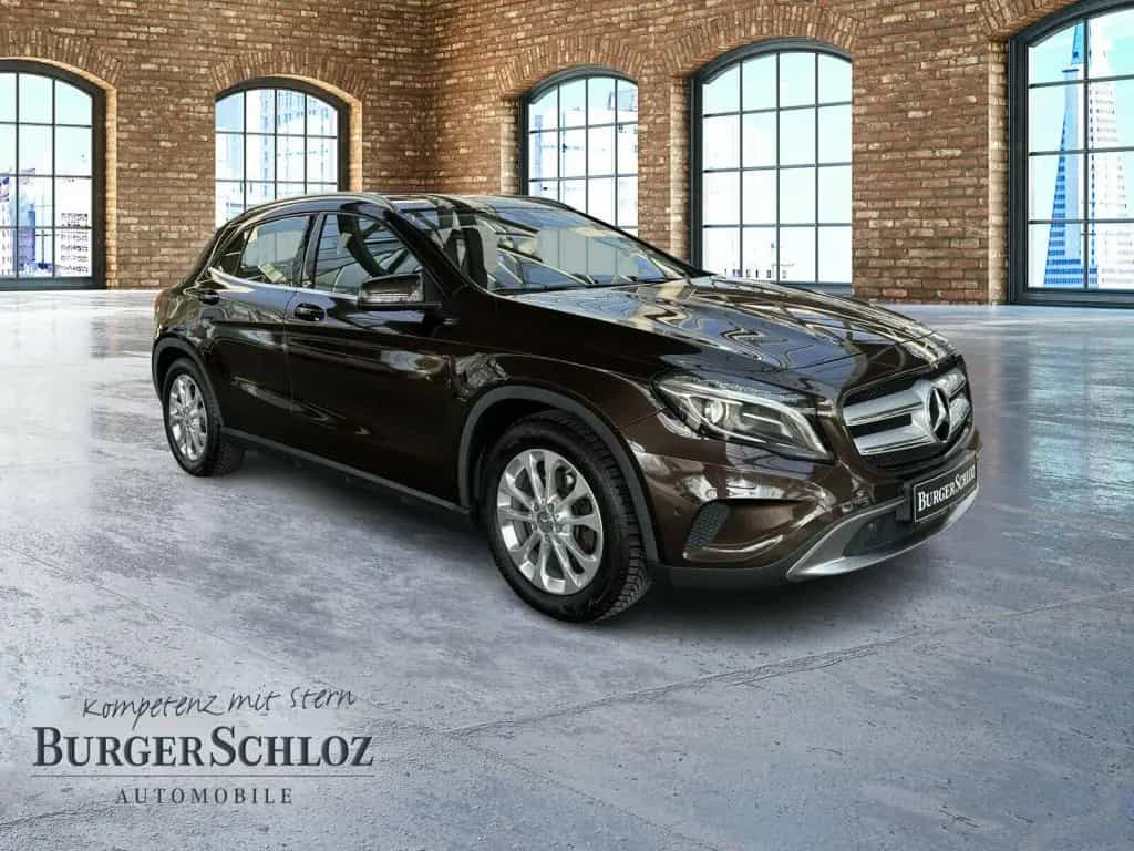 Mercedes-Benz GLA 180 Urban Urban/BI-XENON/SHZ/LM/PDC 09/2015-photo-2