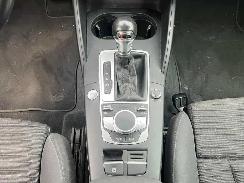 Audi A3 Sportback Sport*V-COCKPIT*KEYLESS*ACC*SPUR* 03/2017-photo-23
