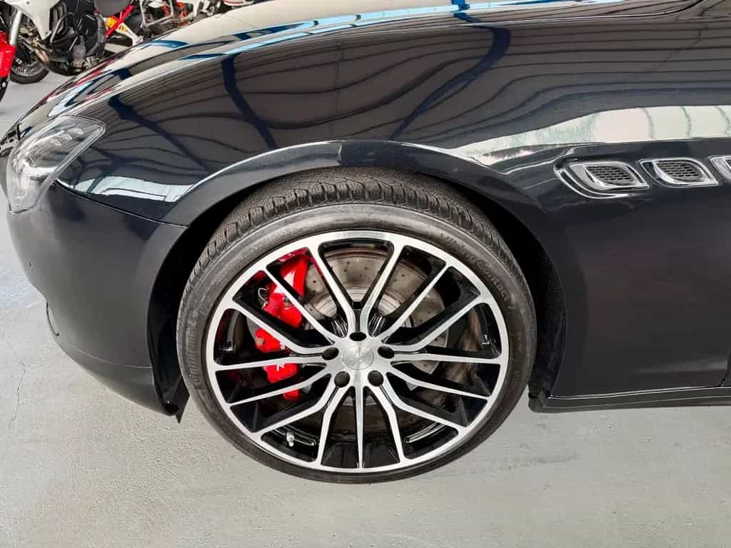 Maserati Quattroporte 3.8 V8 GTS Automatik*Sehr Gepflegt* 07/2014-photo-30