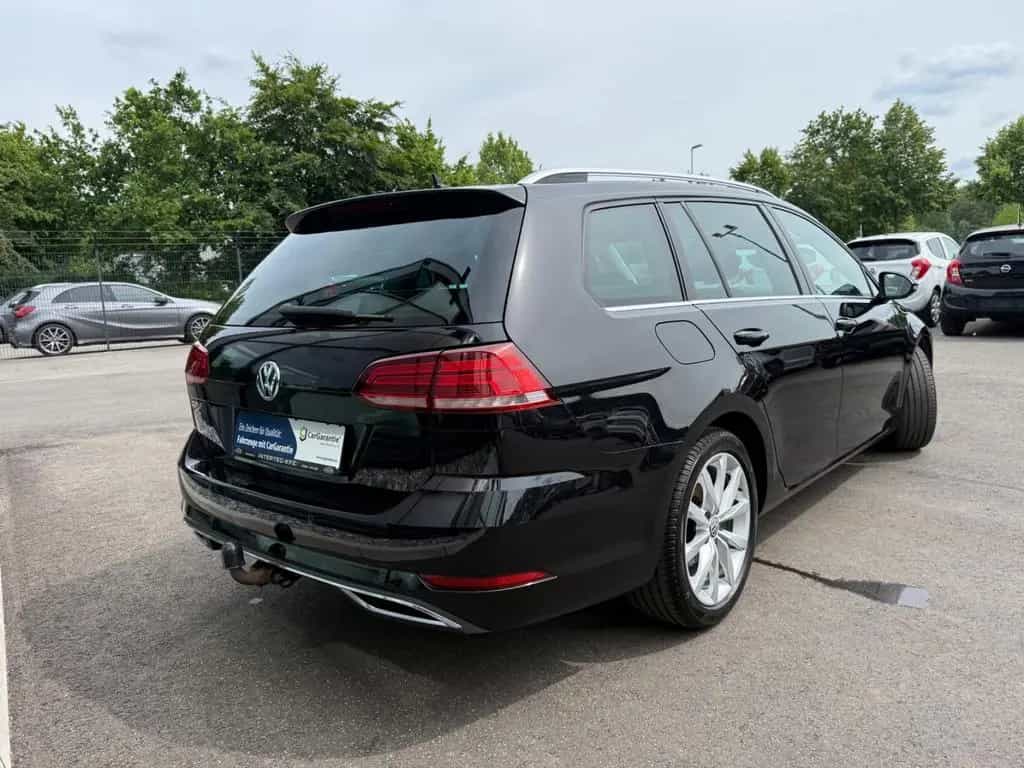 Volkswagen Golf VII V Highline R-Line*ACC*CAM*PDC*SHZ*AHK* 07/2020-photo-1