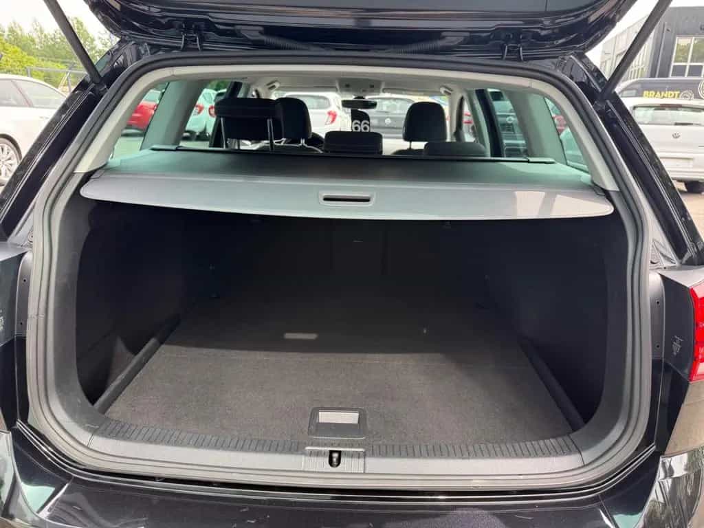 Volkswagen Golf VII V Highline R-Line*ACC*CAM*PDC*SHZ*AHK* 07/2020-photo-14