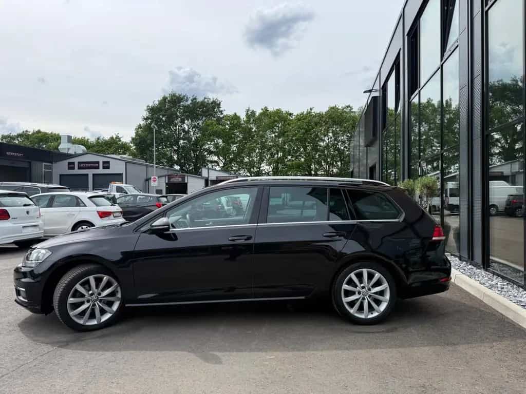 Volkswagen Golf VII V Highline R-Line*ACC*CAM*PDC*SHZ*AHK* 07/2020-photo-31