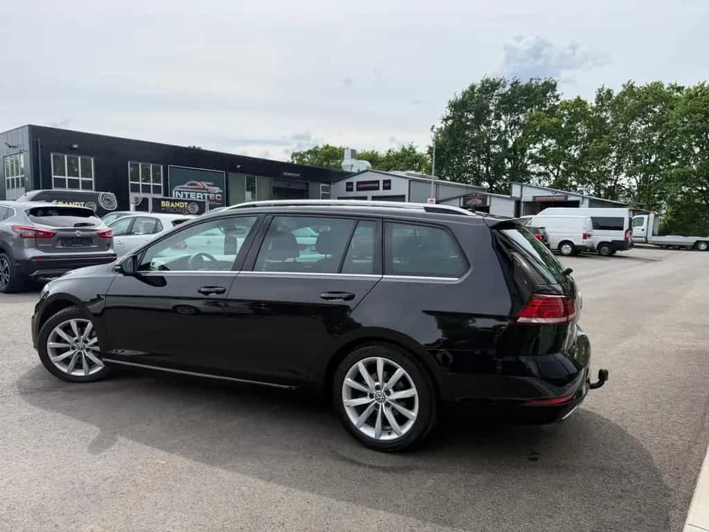 Volkswagen Golf VII V Highline R-Line*ACC*CAM*PDC*SHZ*AHK* 07/2020-photo-32