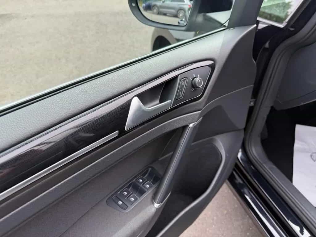 Volkswagen Golf VII V Highline R-Line*ACC*CAM*PDC*SHZ*AHK* 07/2020-photo-8