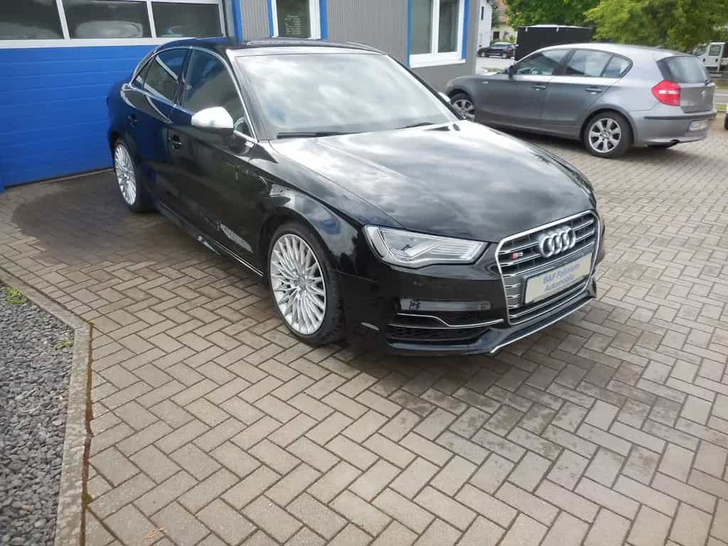 Audi S3 Lim. 2.0 TFSI quattro 02/2016-photo-4