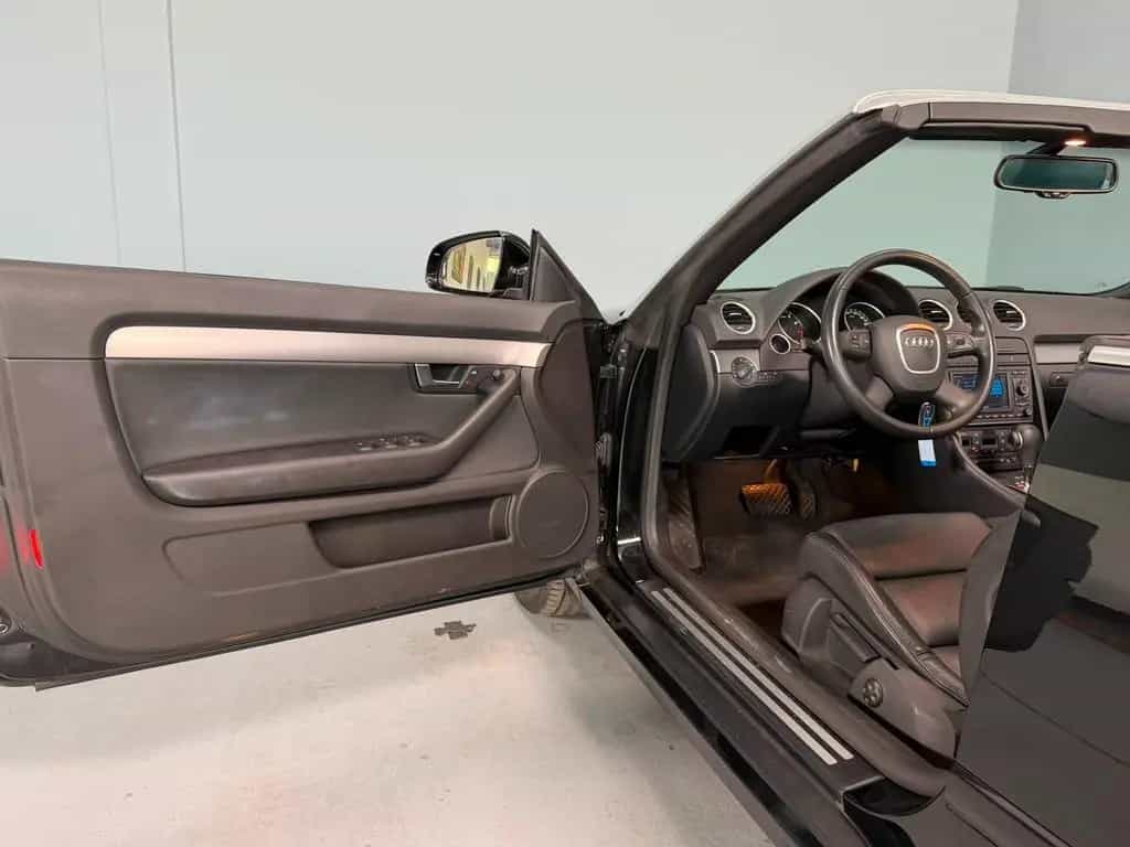 Audi A4 Cabriolet 2.0 TFSI, 1.Hd, Scheckheft voll 10/2006-photo-12