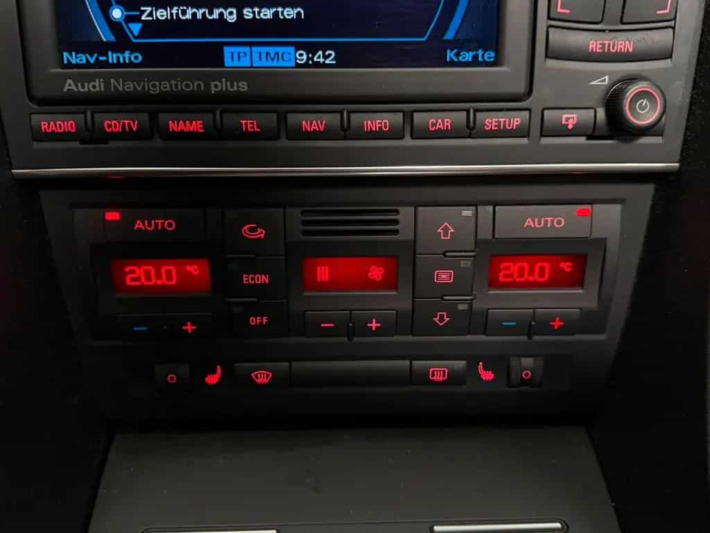 Audi A4 Cabriolet 2.0 TFSI, 1.Hd, Scheckheft voll 10/2006-photo-20