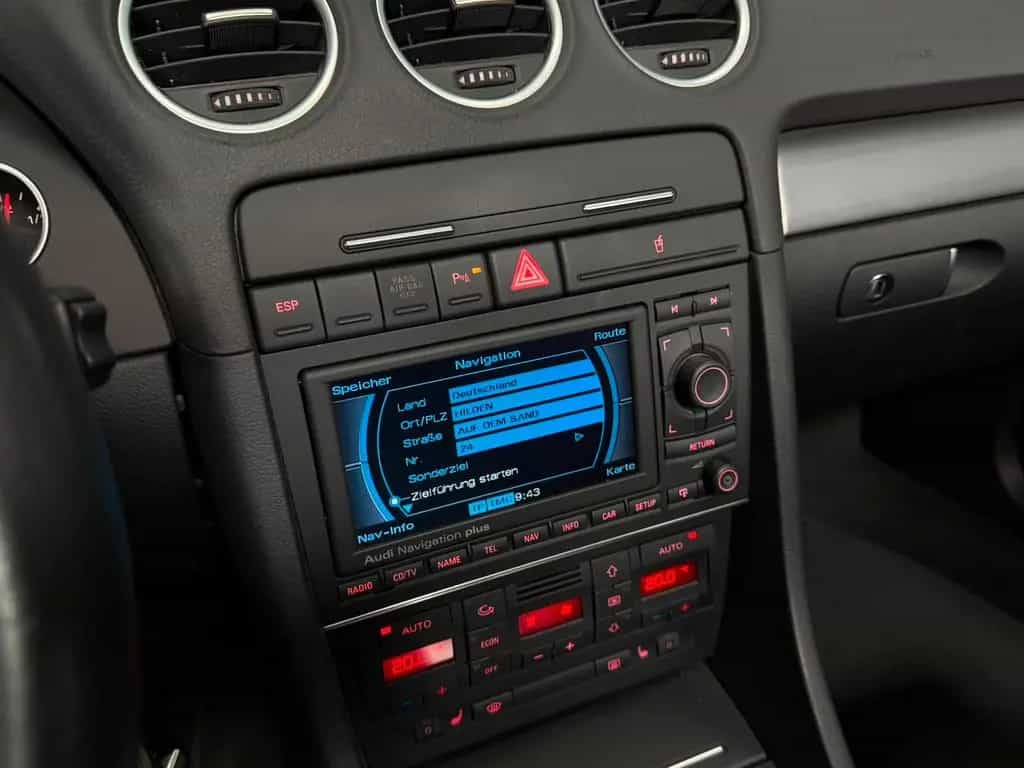 Audi A4 Cabriolet 2.0 TFSI, 1.Hd, Scheckheft voll 10/2006-photo-23