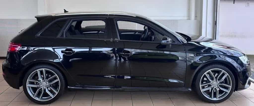 Audi A3 2.0 TDI S-Line  LED Virtual AHK Navi DSP 8 Fa 07/2019-photo-1