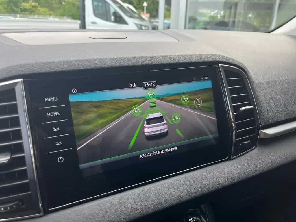 Skoda Karoq Tour 1.5 TSI DSG Standheizung 03/2023-photo-20