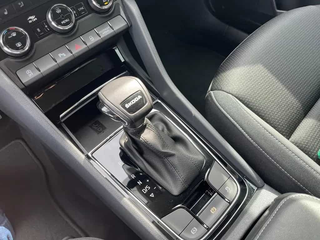 Skoda Karoq Tour 1.5 TSI DSG Standheizung 03/2023-photo-8