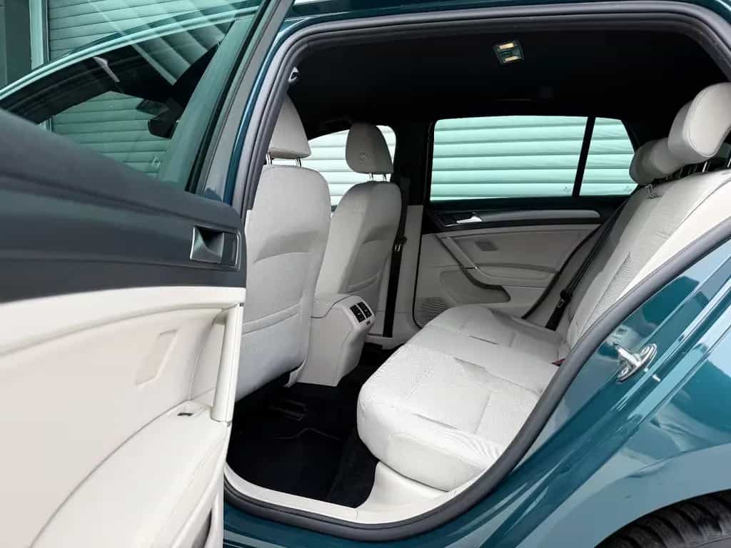 Volkswagen Golf VII Lim. DSG Sitzheizung Einparkhilfe 1Hand 03/2017-photo-12