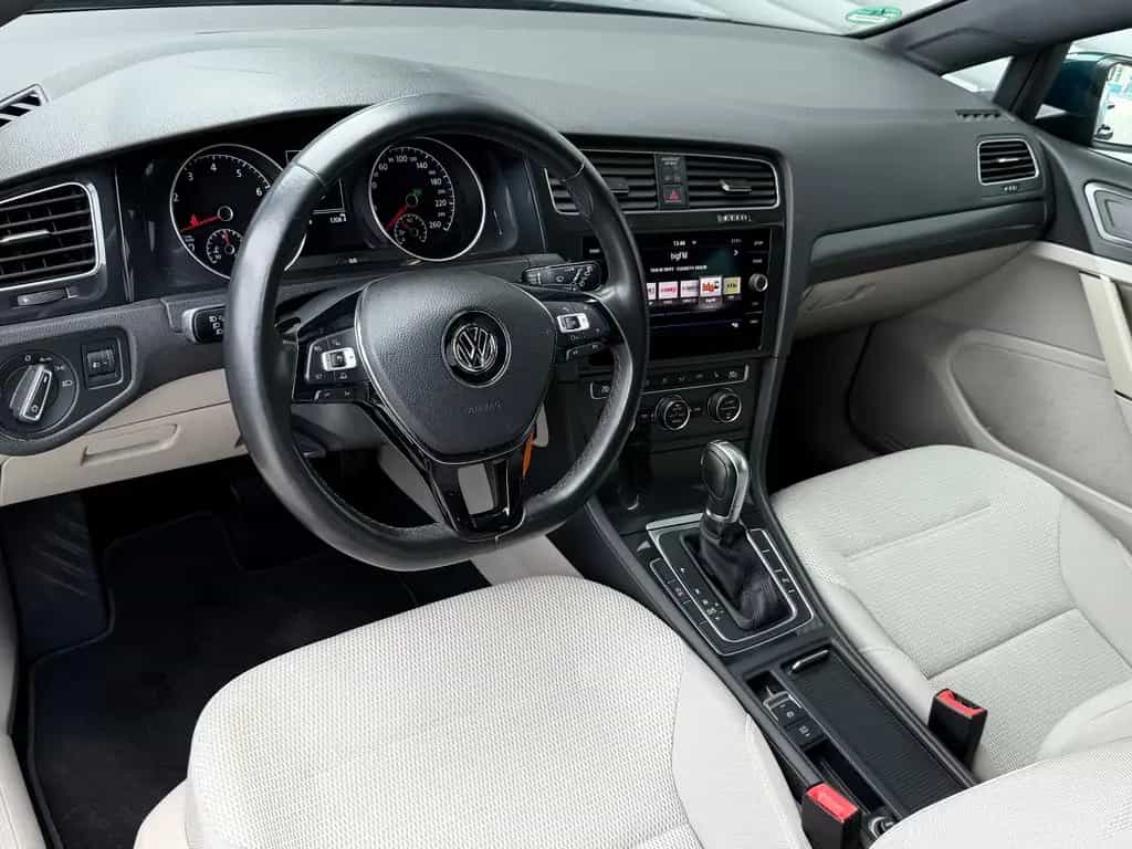 Volkswagen Golf VII Lim. DSG Sitzheizung Einparkhilfe 1Hand 03/2017-photo-25