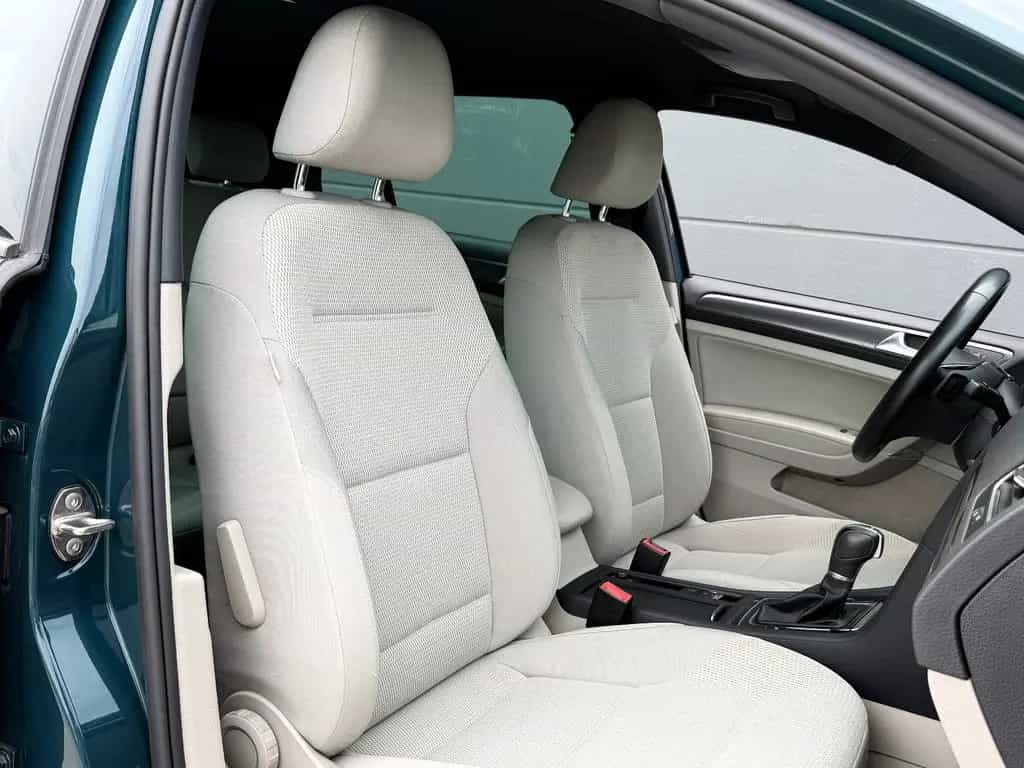 Volkswagen Golf VII Lim. DSG Sitzheizung Einparkhilfe 1Hand 03/2017-photo-30