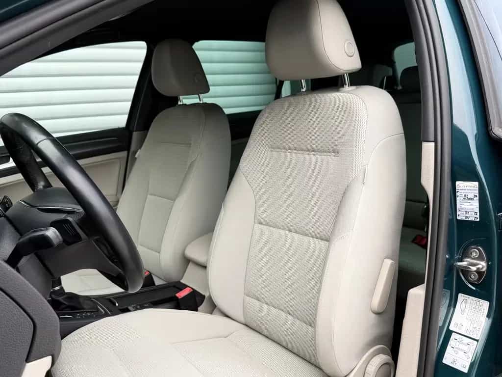Volkswagen Golf VII Lim. DSG Sitzheizung Einparkhilfe 1Hand 03/2017-photo-4