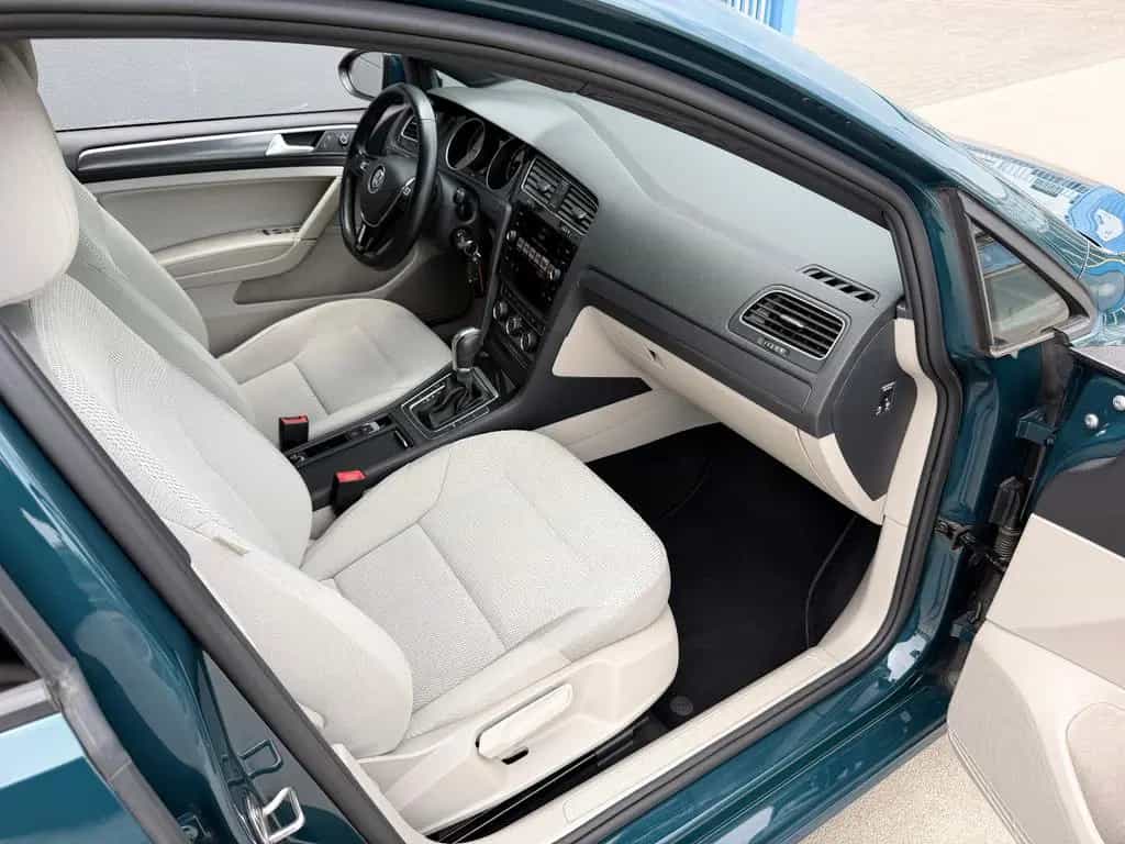 Volkswagen Golf VII Lim. DSG Sitzheizung Einparkhilfe 1Hand 03/2017-photo-41