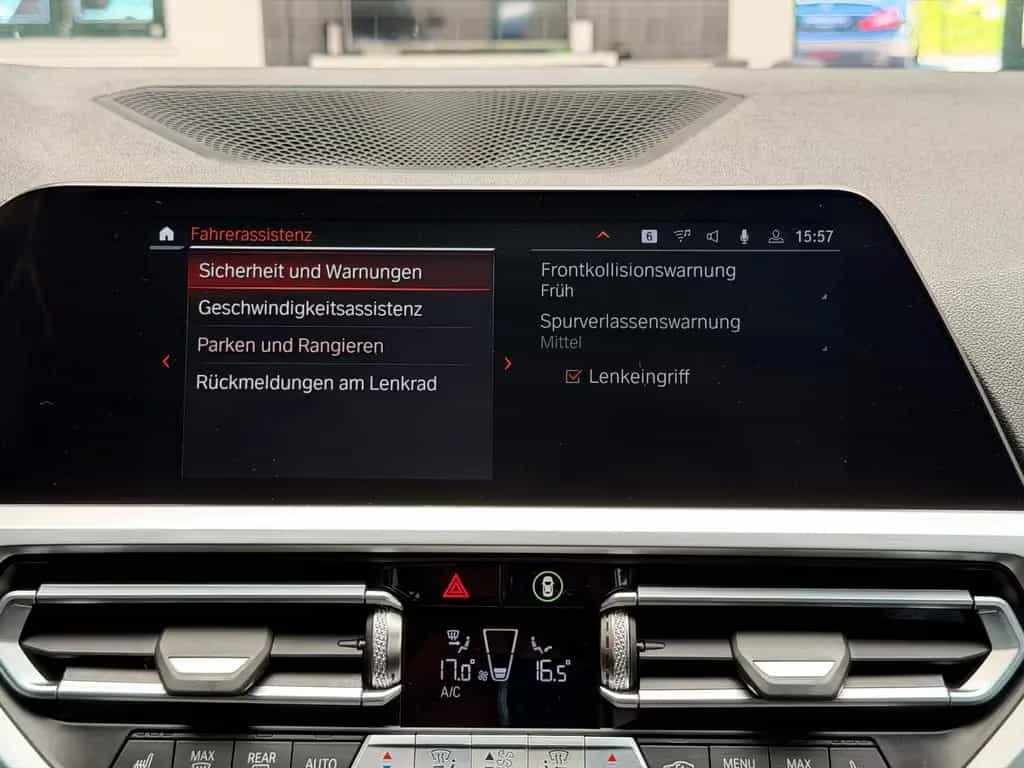 BMW 320 i xDrive Limousine Steptronic SportLine 184PS 09/2019-photo-17