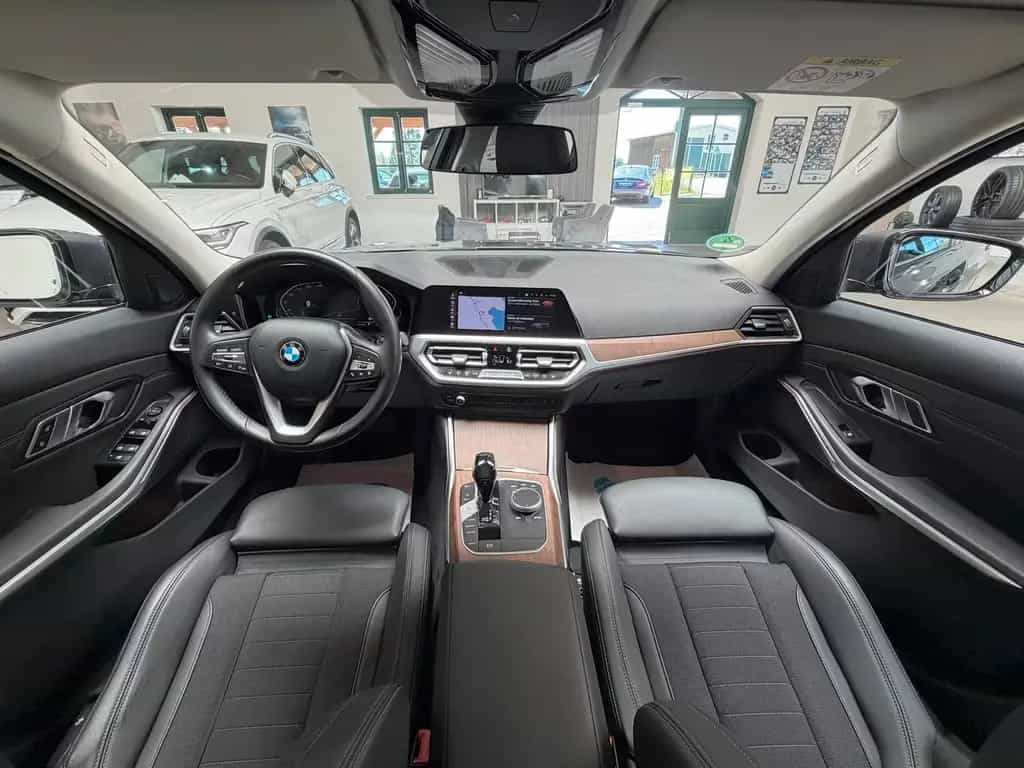 BMW 320 i xDrive Limousine Steptronic SportLine 184PS 09/2019-photo-5