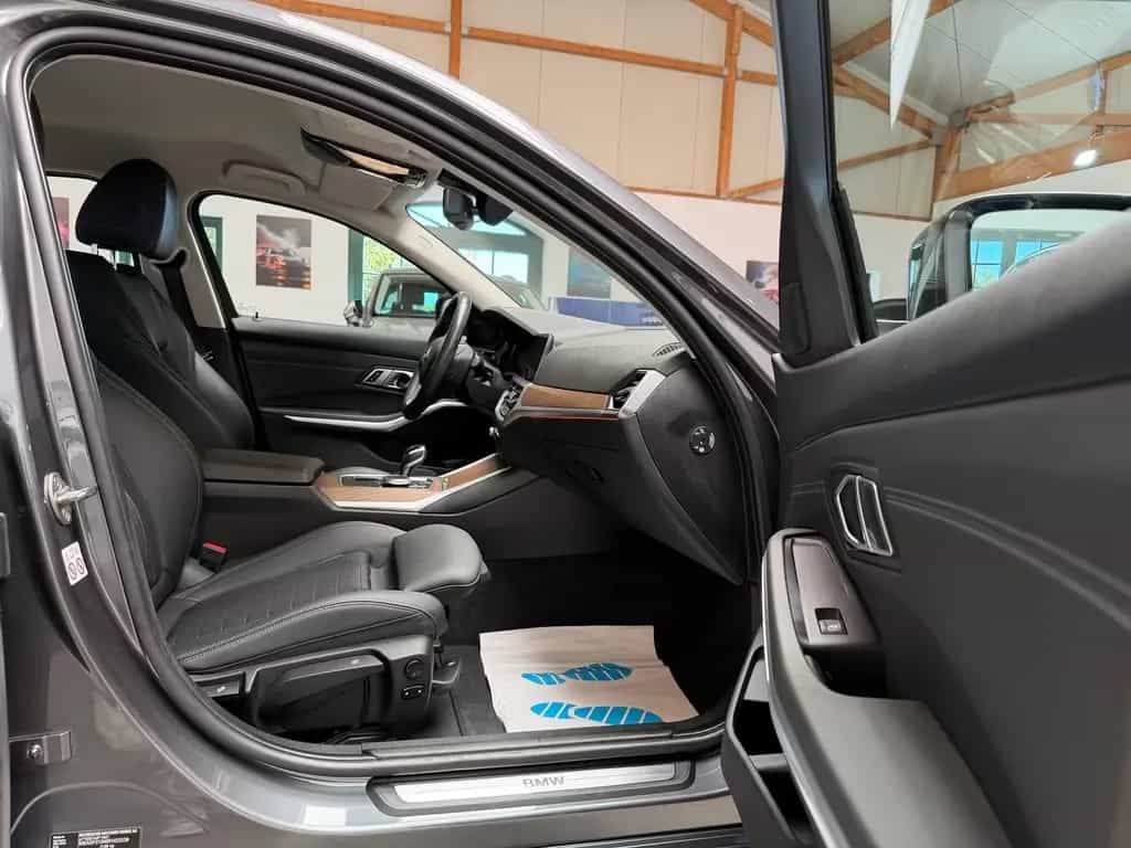 BMW 320 i xDrive Limousine Steptronic SportLine 184PS 09/2019-photo-9