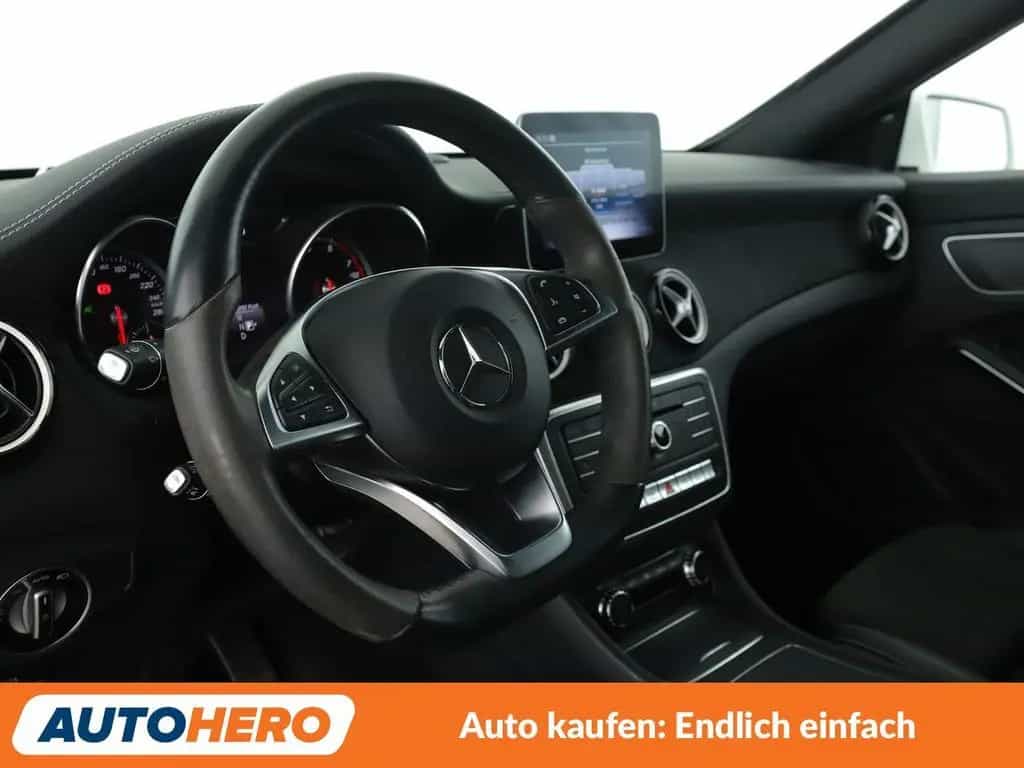 Mercedes-Benz CLA 220 CLA-Klasse CLA 220 4Matic AMG Line Aut.*NAVI*LED 05/2018-photo-10