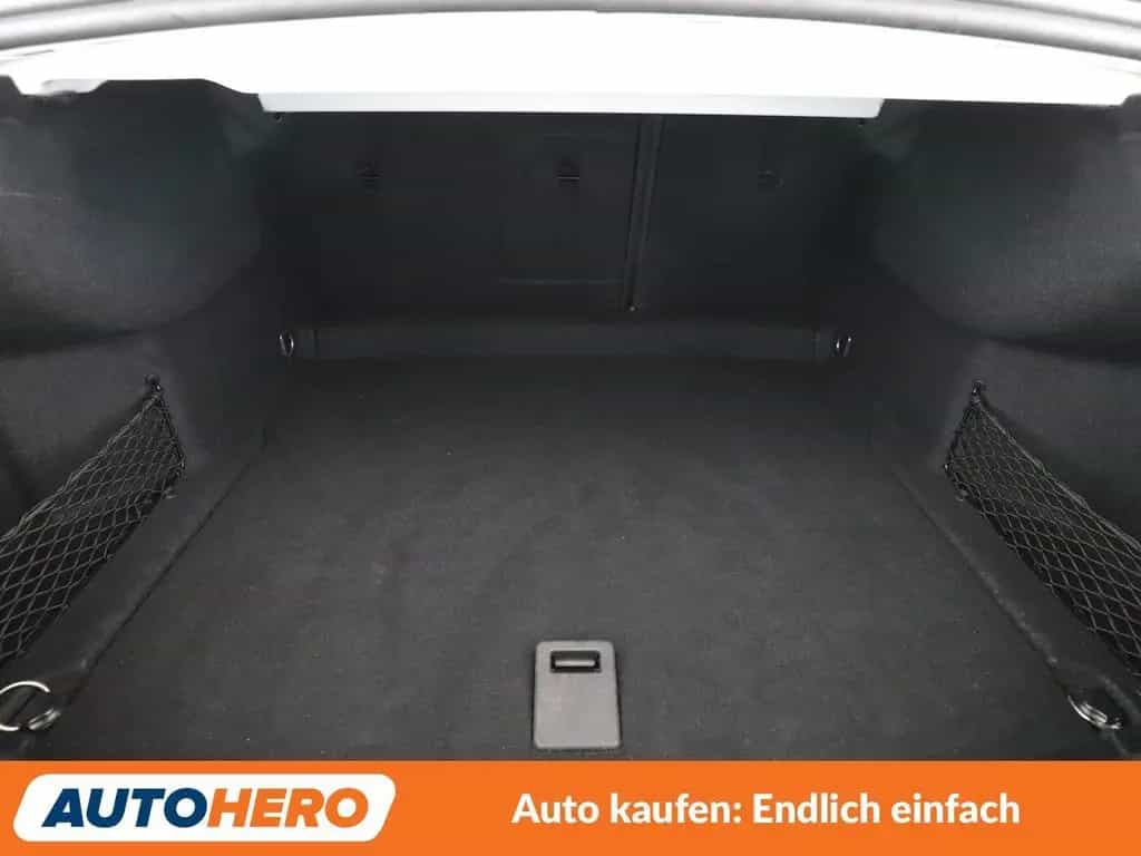 Mercedes-Benz CLA 220 CLA-Klasse CLA 220 4Matic AMG Line Aut.*NAVI*LED 05/2018-photo-17