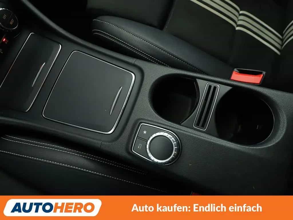Mercedes-Benz CLA 220 CLA-Klasse CLA 220 4Matic AMG Line Aut.*NAVI*LED 05/2018-photo-23