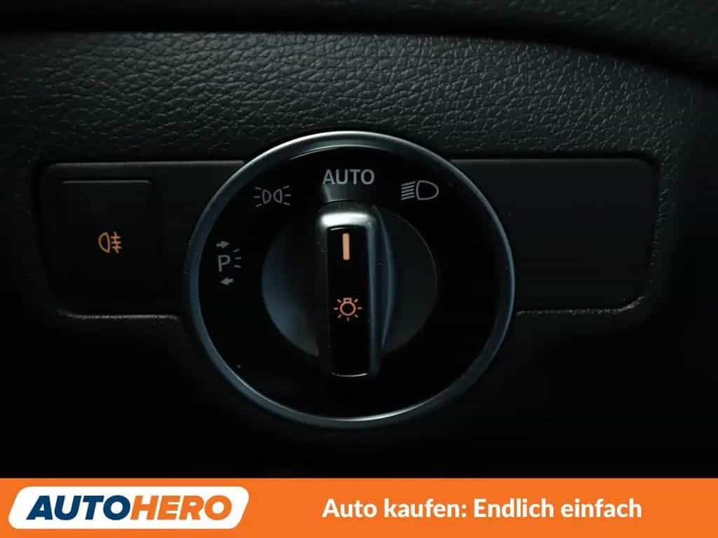 Mercedes-Benz CLA 220 CLA-Klasse CLA 220 4Matic AMG Line Aut.*NAVI*LED 05/2018-photo-25