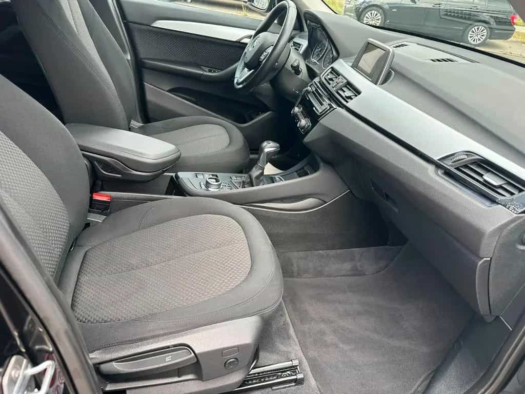 BMW X1 xDrive 20 i Advantage 12/2016-photo-12