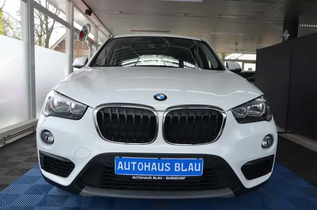 BMW X1 sDrive 18i Advantage *AUTOMATIK*ERST 55TKM!* 10/2017-photo-1