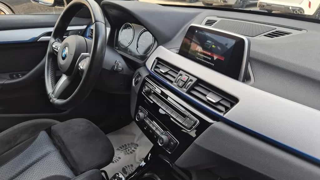 BMW X1 sDrive 20i M Sport/NAVI/HIFI/AHK/LED 08/2019-photo-12