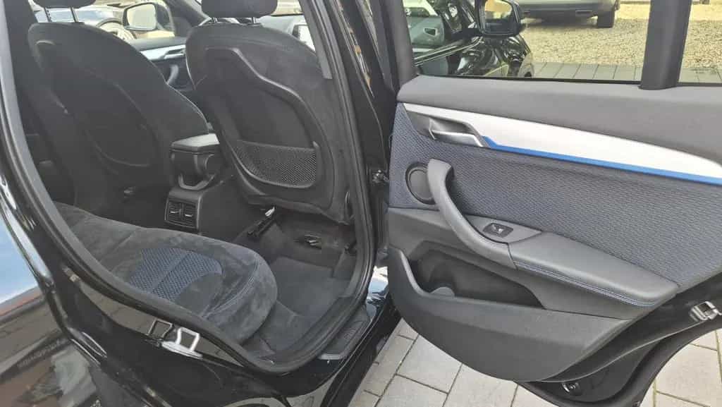 BMW X1 sDrive 20i M Sport/NAVI/HIFI/AHK/LED 08/2019-photo-31