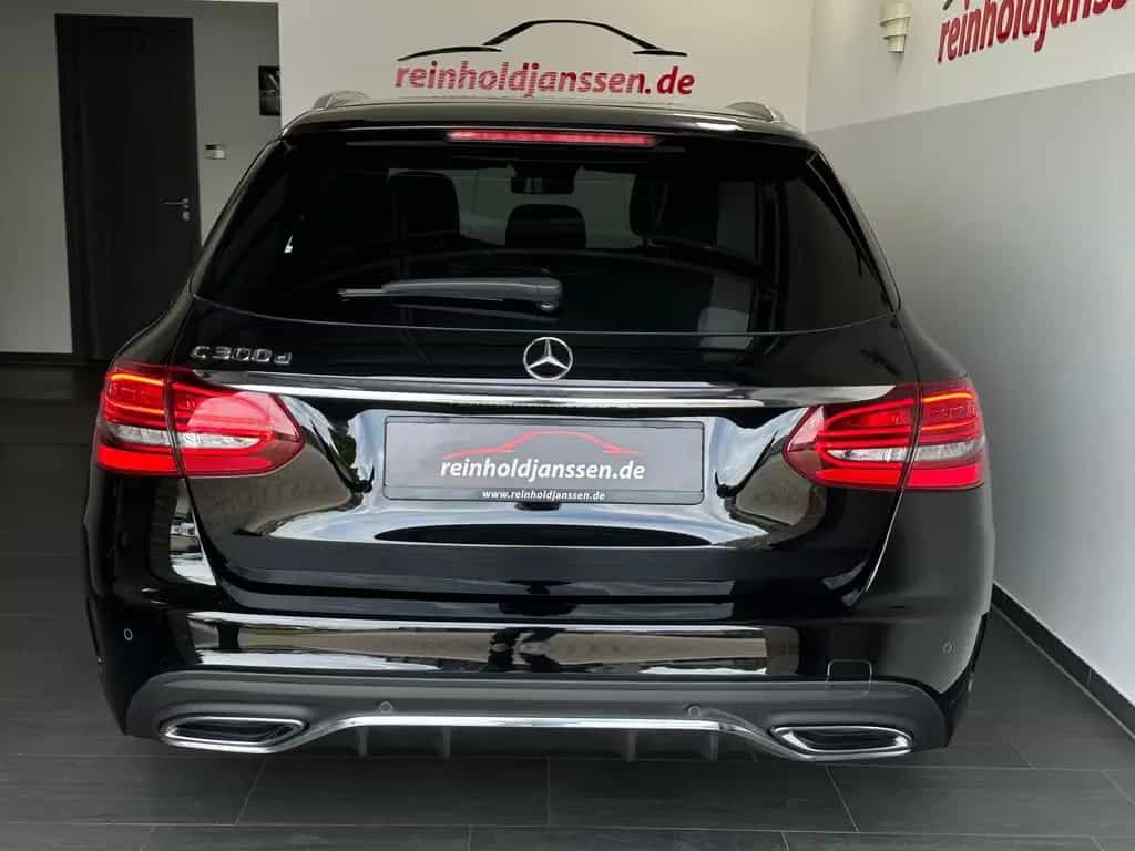 Mercedes-Benz C 300 d AMG Kamera Multibeam COMAND Widescreen 01/2020-photo-2