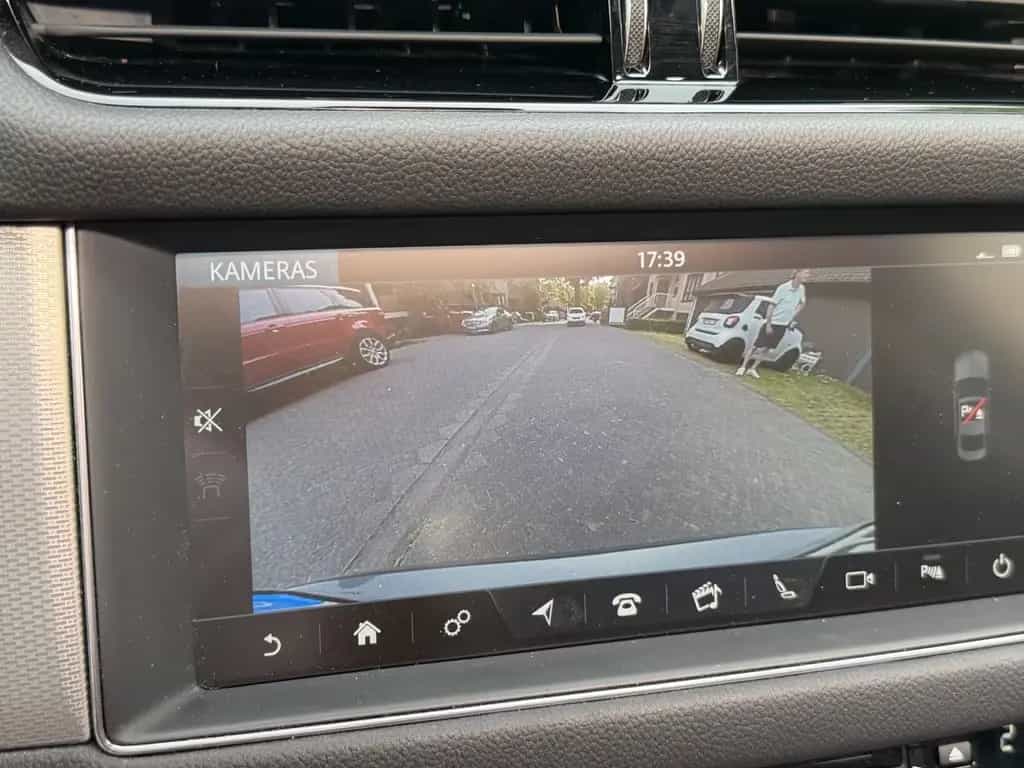 Jaguar XF Prestige 30d Pano*Leder*Digital 03/2017-photo-14