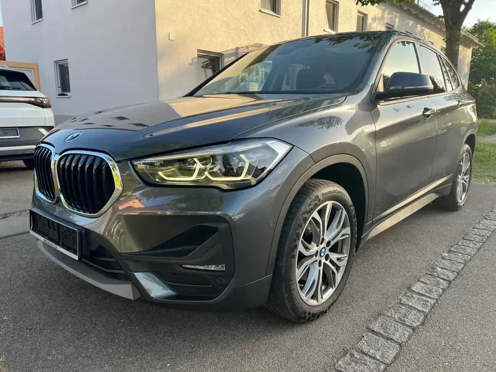 BMW X1 sDrive 18 d Advantage AHK, LED, Panoramadach 01/2021-photo-1