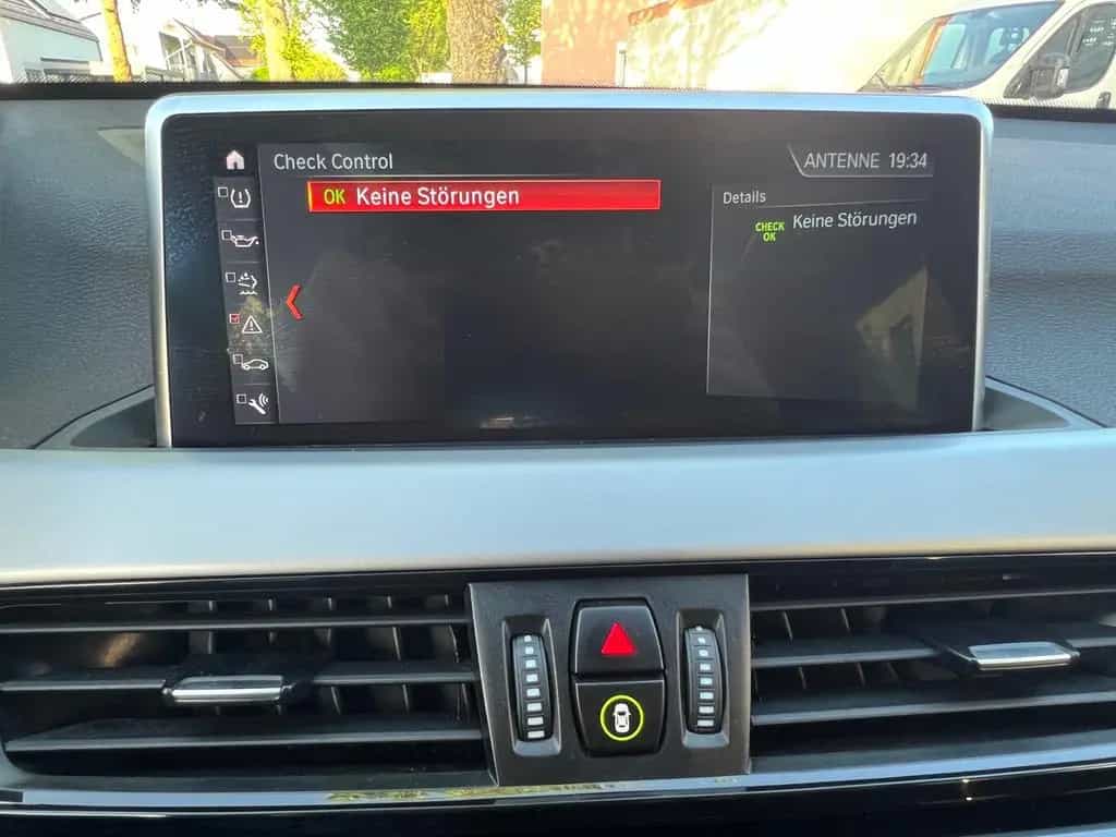 BMW X1 sDrive 18 d Advantage AHK, LED, Panoramadach 01/2021-photo-24