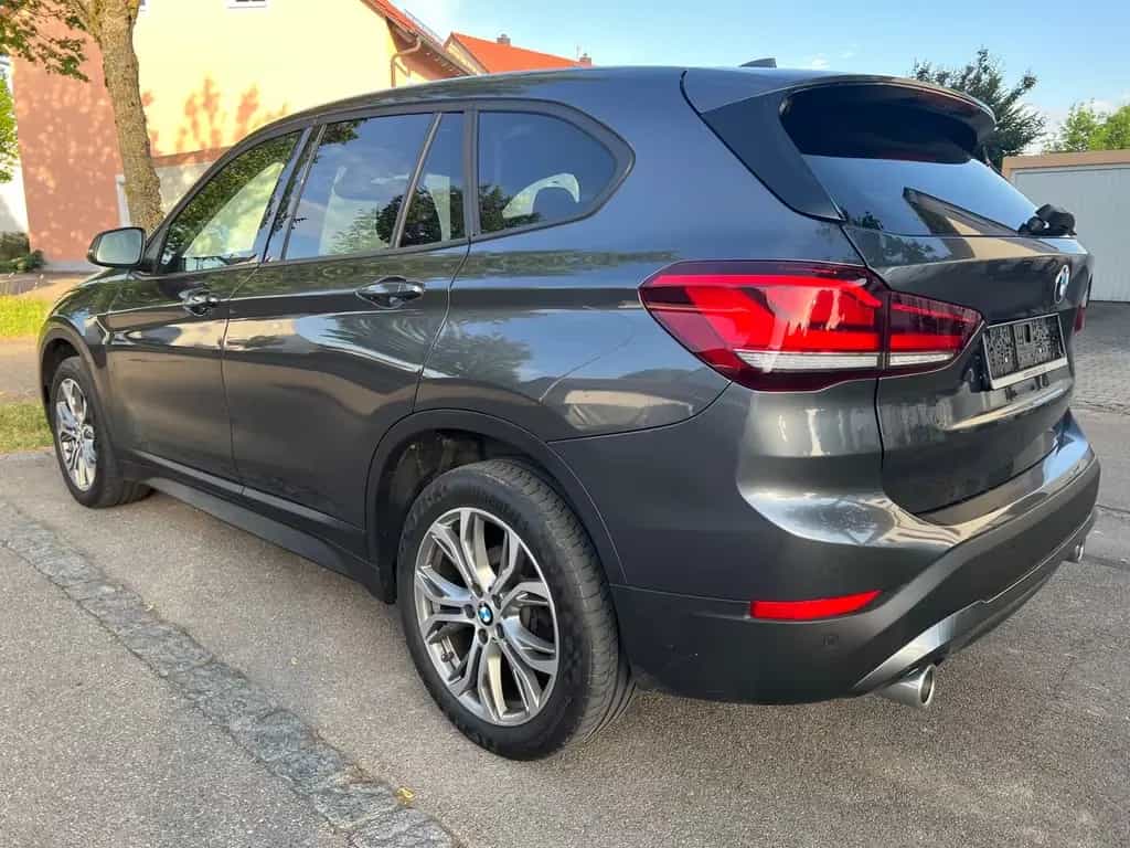 BMW X1 sDrive 18 d Advantage AHK, LED, Panoramadach 01/2021-photo-8