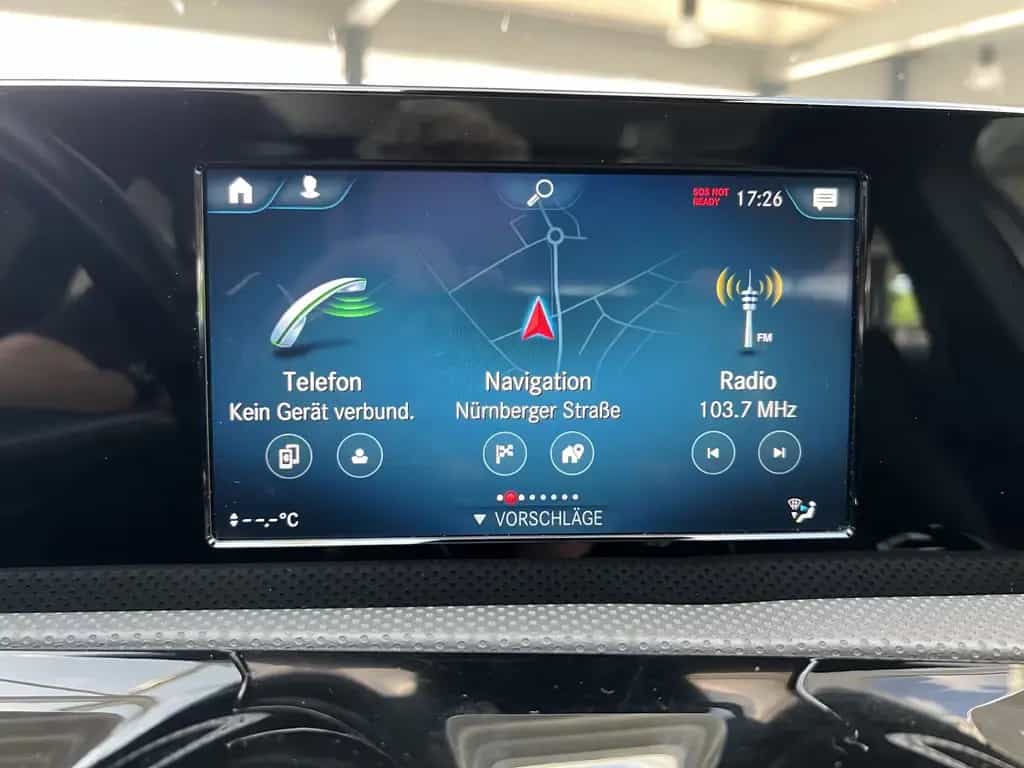 Mercedes-Benz A 200 A A 200 Aut Progressive Pano Navi Massage LED 08/2019-photo-2
