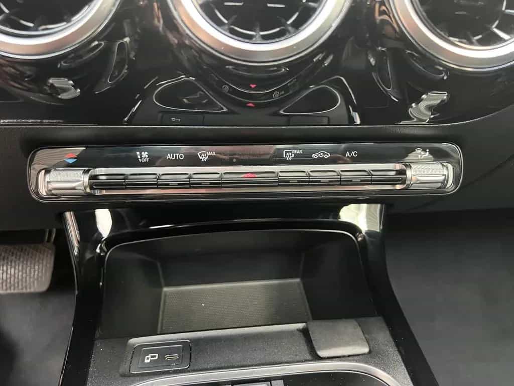 Mercedes-Benz A 200 A A 200 Aut Progressive Pano Navi Massage LED 08/2019-photo-25