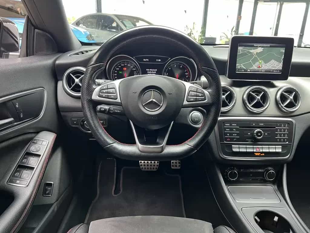 Mercedes-Benz CLA 180 SB Aut AMG-Line StHz Shz Navi Kamera BT 02/2019-photo-9