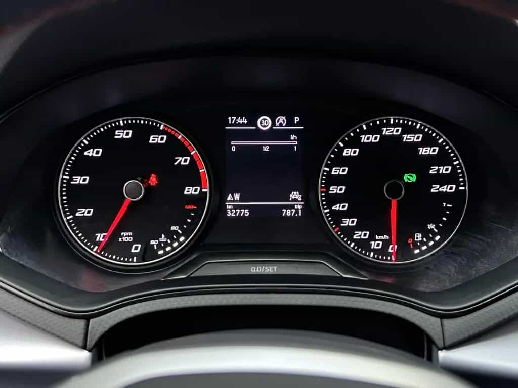 Seat Ibiza FR DSG DAB Kamera Navi CarPlay Navi LED 03/2022-photo-10